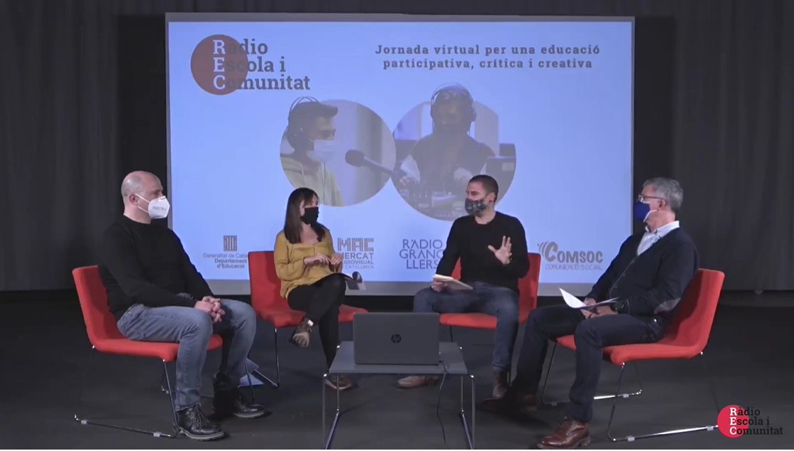 Les emissores de proximitat representen un espai d'eco del que es fa a l'escola. De la ma de la <a href="/claugonz10/">Claudia G. Deumal</a> coneixem les experiències de ràdio escolar de dues escoles.