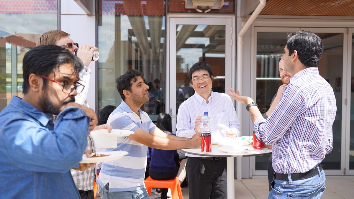 crest_centre's tweet image. Besides technical discussions, we also had relaxing casual chats accompanied by a great pizza lunch. Special thanks to the School of Computer Science @ecms_uofa @UniofAdelaide for providing the platform and logistic support for our get-together event and #CRESTSummerProjects2020.
