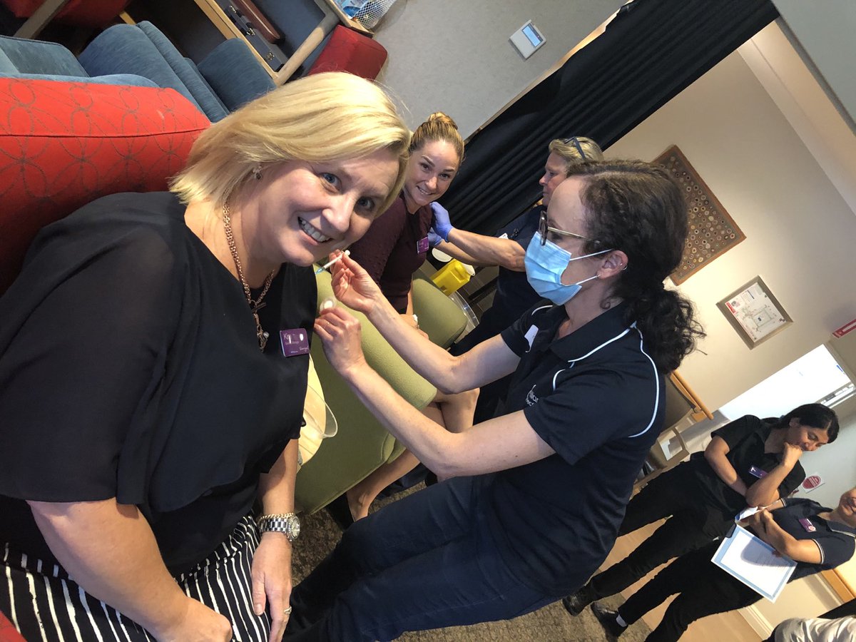 AlissaAnneP's tweet image. I got the jab myself just now! Easy peezy 😁