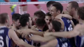 "All my teammates have helped me become who I am and it would not be right to exclude someone. I took something important from everyone.β -Giannelli.
#ROSTER100 STORY: https://t.co/kmARKRP4vl
#Volleyball π https://t.co/zINcLalbAx