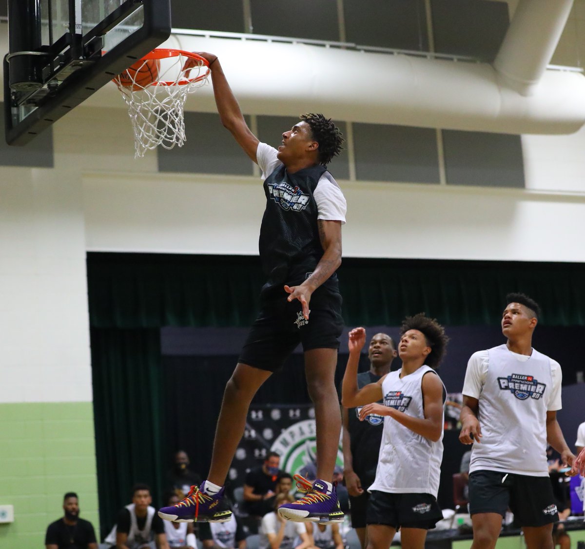 Like <a href="/pacmanx5/">Tj wainwright</a>, 6-5 2022 Joseph "JoJo" Hunter has been killing it in Phx during last 4 games for <a href="/USBABasketball/">United States Basketball Academy (USBA)</a> -24.3 ppg, 4.3 rpg &amp; 5.5 apg. Athletic lead guard with length, quickness in transition &amp; terrific passing ability
<a href="/PangosAACamp/">Pangos All-American Camp</a> <a href="/ChrisPoPoola/">Christian PoP'oola</a> <a href="/BIReports/">Basketball Illustrated Reports</a> <a href="/Vanshoops/">Van Coleman</a>