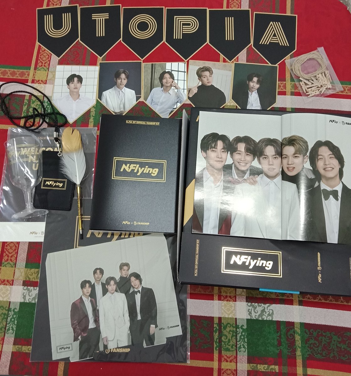 22MissK's tweet photo. Thank you so much @CheongdamGO for that Flash Sale and I finally have N.Flying 1๊ธฐ Fankit (better late than never haha) also thanks much for the postcards and jaeyoon pola~ โฅ
sa susunod ulit haha
#CDDThanks https://t.co/wCuRPIPmk6