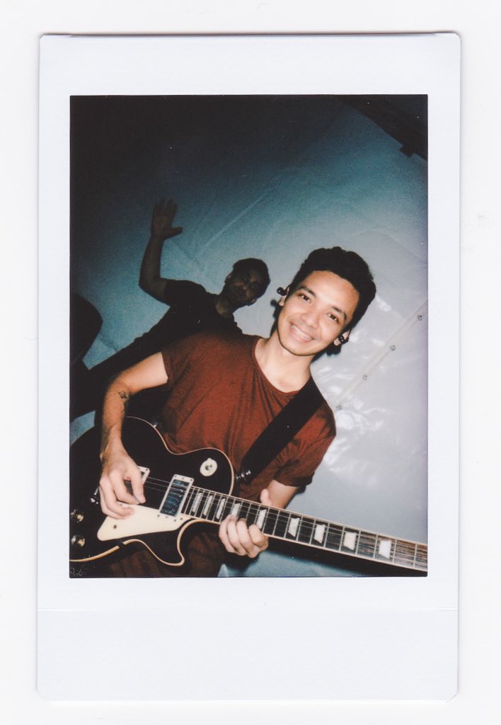 Backstage shenanigans.

📸  : @arshgrewal

#TLTOffStage #BehindTheScenes #thelocaltrain #tlt
