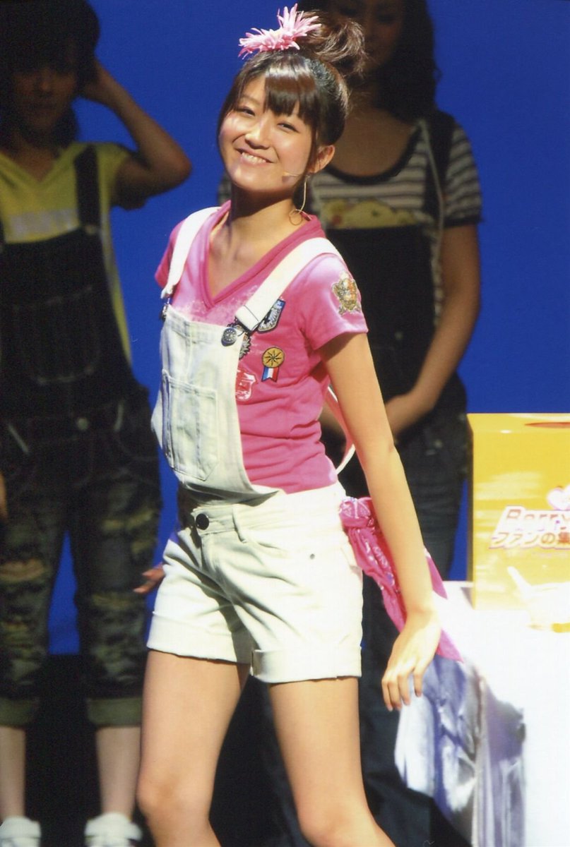 Overalls_Sho's tweet photo. 今月いっぱいで芸能界を引退する、徳永千奈美さんのオーバーオール姿の画像を厳選し、張っておきます。

#徳永千奈美 https://t.co/Yu80dwAzh3