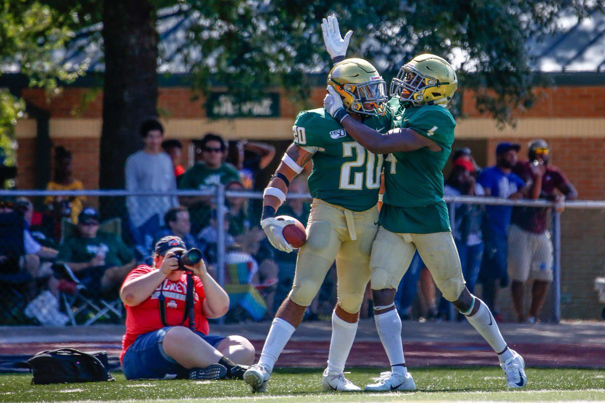 4xLLTJ's tweet photo. My Homie got a pick six😂I was so happy like it was me 🤞🏾💯 @ccwakeley24 https://t.co/6hfEeKFPX4
