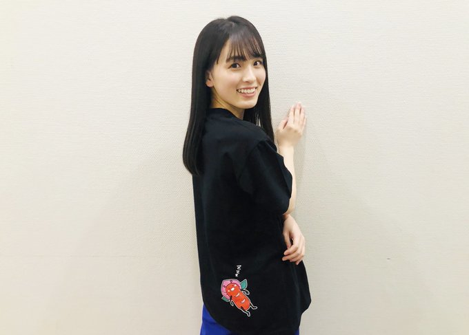 そお星人ももくまさんコラボTシャツブラック桃ちゃん横