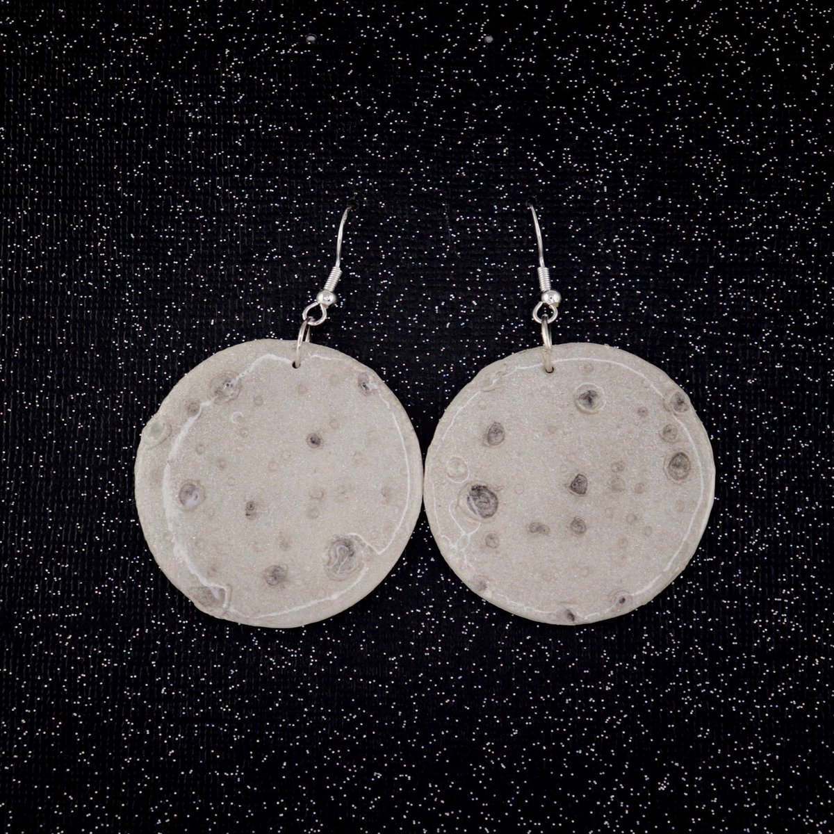 noirojitos's tweet photo. #Celestialcore earrings 🌙✨🌕⭐️ https://t.co/u7T4RtJtko