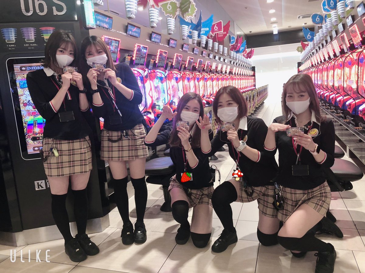 ケーパワーズ大阪本店 明日2月25日 木 の入場整理券は本日の閉店まで配布しております ご希望の方はスタッフにお声掛け下さいね 女子いっぱいでみんなかわいい みんな取りに来て 明日朝から来てね ケーパ 大阪 港区 パチンコ スロット