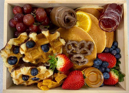 #PancakeandWaffles
We loved pancake day that much we bought it to #Cheshire #platters
Treat yourselves family or friends with our deliciousness sharing feast

#chester #grazebox #breakfastbox #sweetandsavourytreats #localdelivery #birthdaytreat #lockdownbreakfast #brunchdelivery