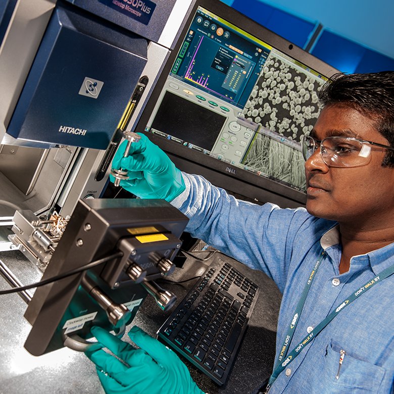 Технологии 3d печати. Разработка новых технологий в медицине. Фото цехов с 3д принтерами. Чарльз халл 3d биопринтер. Проектировщик профессия.