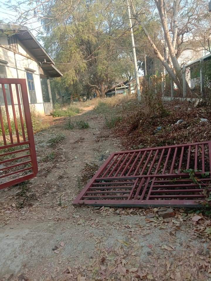 kothet1234's tweet photo. @RFABurmese A complete insult to @UNHumanRights by Myanmar military.About 40 forces barged into house of a CDM doctor breaking every guard and threatening the family members including young children and took away phones at midnight of 24 Feb in Gantgaw township.
 https://t.co/LZ9nUuQUCD