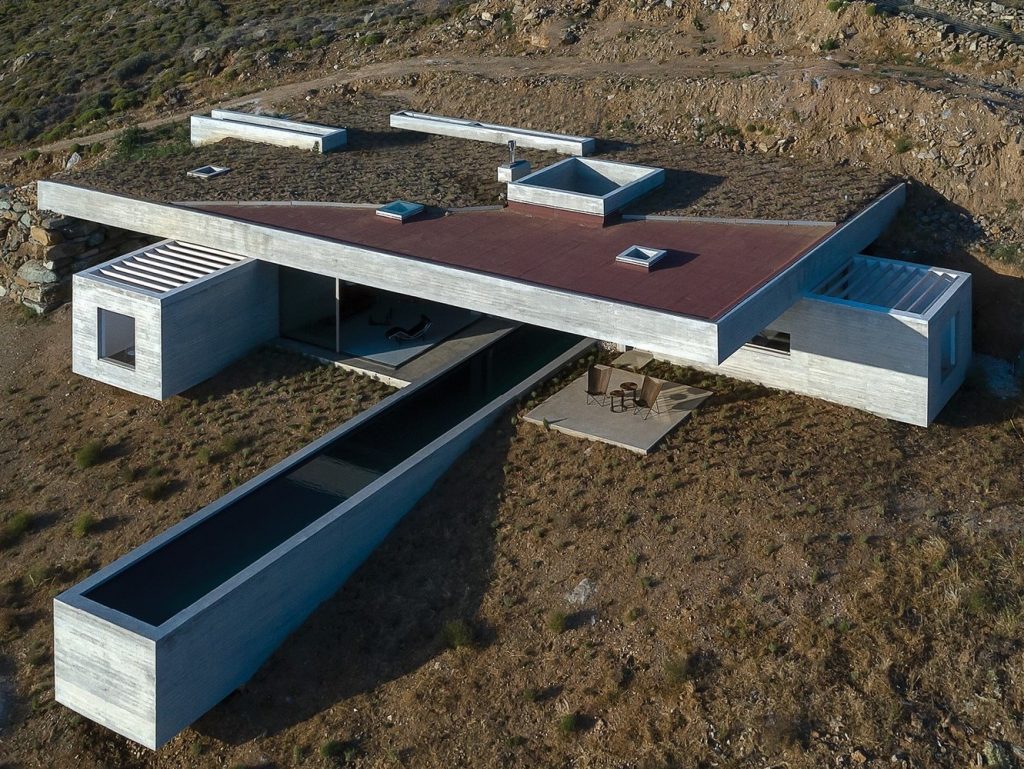 TInspirationist's tweet photo. Lap Pool House emerges from the natural landscape as a man-made cave - https://t.co/AndSDcnzZw https://t.co/1bLXw2U1bV