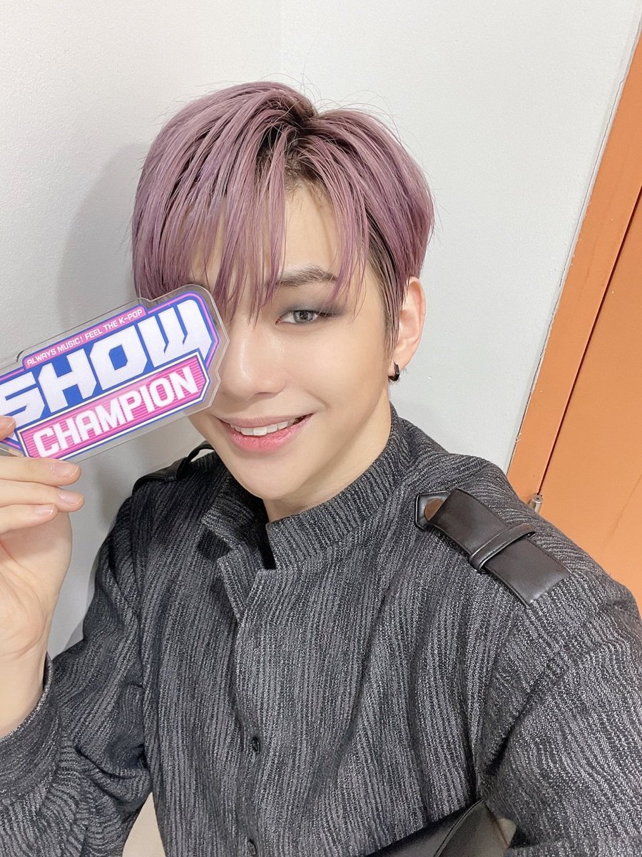 Kang Daniel Support Ar Twitter I Heard Kangdaniel Mbti Is Sexy After The Paranoia Performance It Will Be Changed To Dark Sexy What Can We Do About It It S Kang
