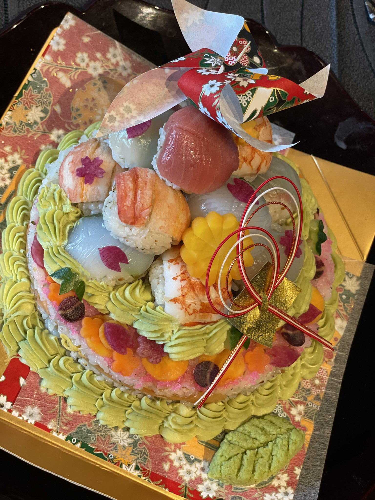 公式 銀座クルーズ 9 25 いわて夏野菜フェア開催中 新作です いかがですか 寿司ケーキ 現在お持ち帰り用の開発中なんです こちらは池袋店松尾料理長の試作品 感想など聞かせてくださいますと嬉しいです 新作 新しい商品 星のなる木
