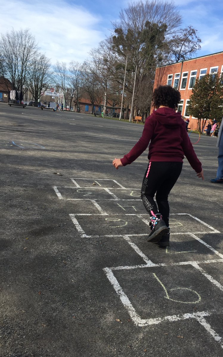 AdinJunuzovic's tweet photo. We took a deep dive into our "Then and Now" unit .  After many twists and turned, we have explored many different toys and games used in the past. 
The road took us to a blast from the past in the form of a field day.
@ISHRLearns https://t.co/TfQMlP8r14