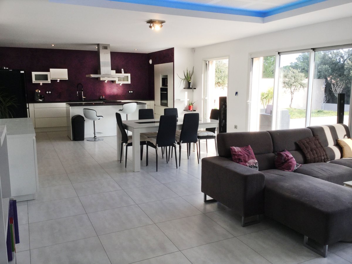 SejoursProvence's tweet photo. Intérieur cosy 😍
#location #vacances #provence #villa #piscine #louer #maison #agence #saisonniere #sud #southoffrance #france #alpilles #stremy #maussane #eygalières #aureille #mouriès https://t.co/xUNlLLDcde
