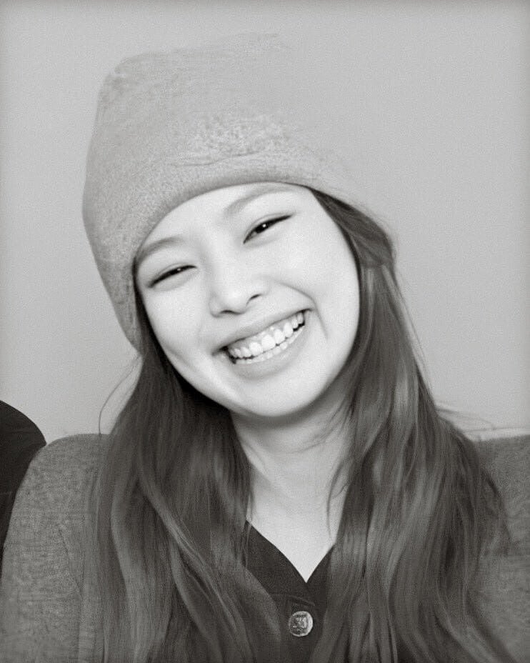 firejennie's tweet photo. PROTECT HER AT ALL COST https://t.co/TFdSdgnVJ9