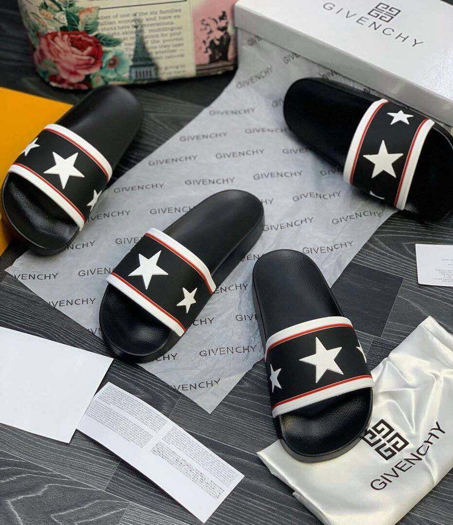 _staysharp's tweet photo. SLIDES
Send a dm to order now
Dm @_staysharp
#14thheadiesaward 
#staysharpcollection https://t.co/3G3DhBV8ek