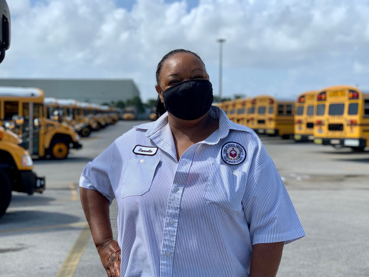 Thanks to Zannetta and all the other bus drivers on the road this morning to get students to school safely 🚌💛 Remember to show your bus driver some extra appreciation for #LoveTheBus Week!