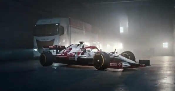 41 short. Альфа Ромео f1 2021. Болид Альфа Ромео 2022. Alfa Romeo f1 2022. Болид ф1 Альфа Ромео 2022.