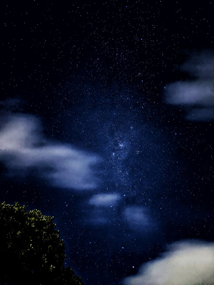 Neil Gaiman tweet media