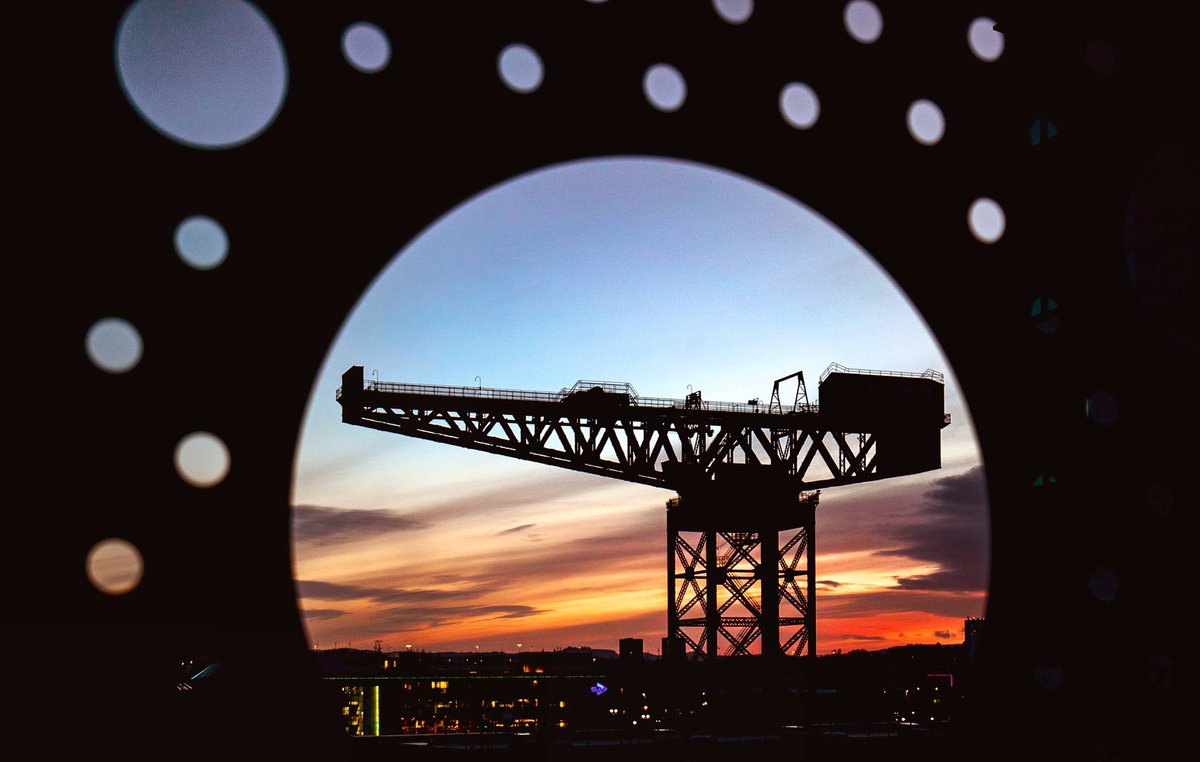 belperbarlow's tweet photo. Sunset behind the Finnieston Crane - one of four remaining cantilever cranes along the River Clyde in Glasgow :: #sunset #crane #finnieston #clyde #glasgow #scotland #paimages https://t.co/F80rHKR4qp