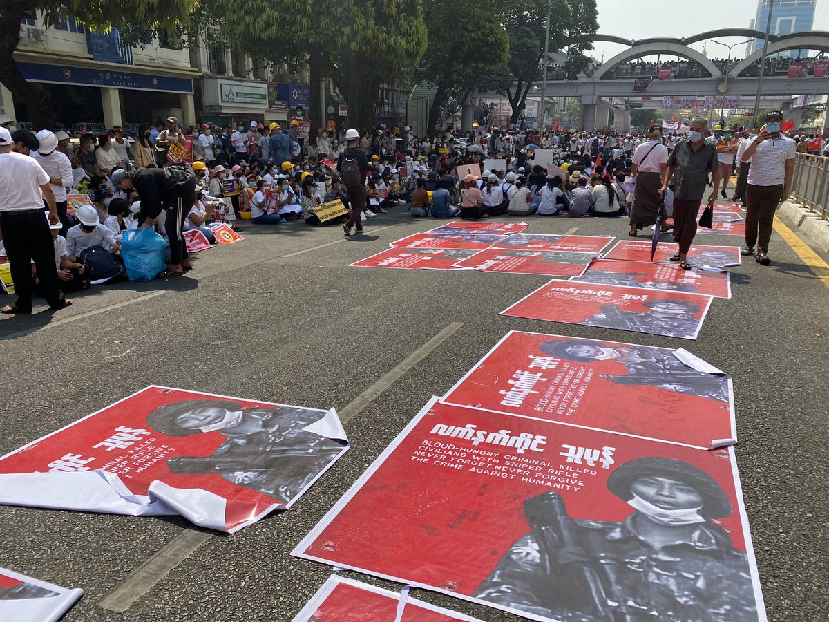 the face of #Myanmar military sniper soldier who allegedly killed the peaceful protesters in #Mandalay on Friday, printed on posters spread in #Yangon today - titled "BLOOD-HUNGRY CRIMINAL." 

#WhatsHappeningInMyanmar #Coup22Feb #CrimeAgainstHumanity #AgainstMyanmarMilitaryCoup