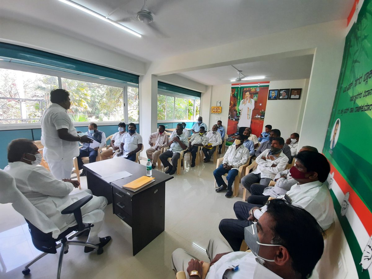 thekjgeorge's tweet photo. Chaired senior leaders/ advisory committee meeting of #HBR Layout &amp; MS Nagar wards. Discussed the key challenges faced by leaders and steps strengthen the party from booth level. @INCIndia @INCKarnataka @INCSarvagnaNagara https://t.co/V40muWu2Ej