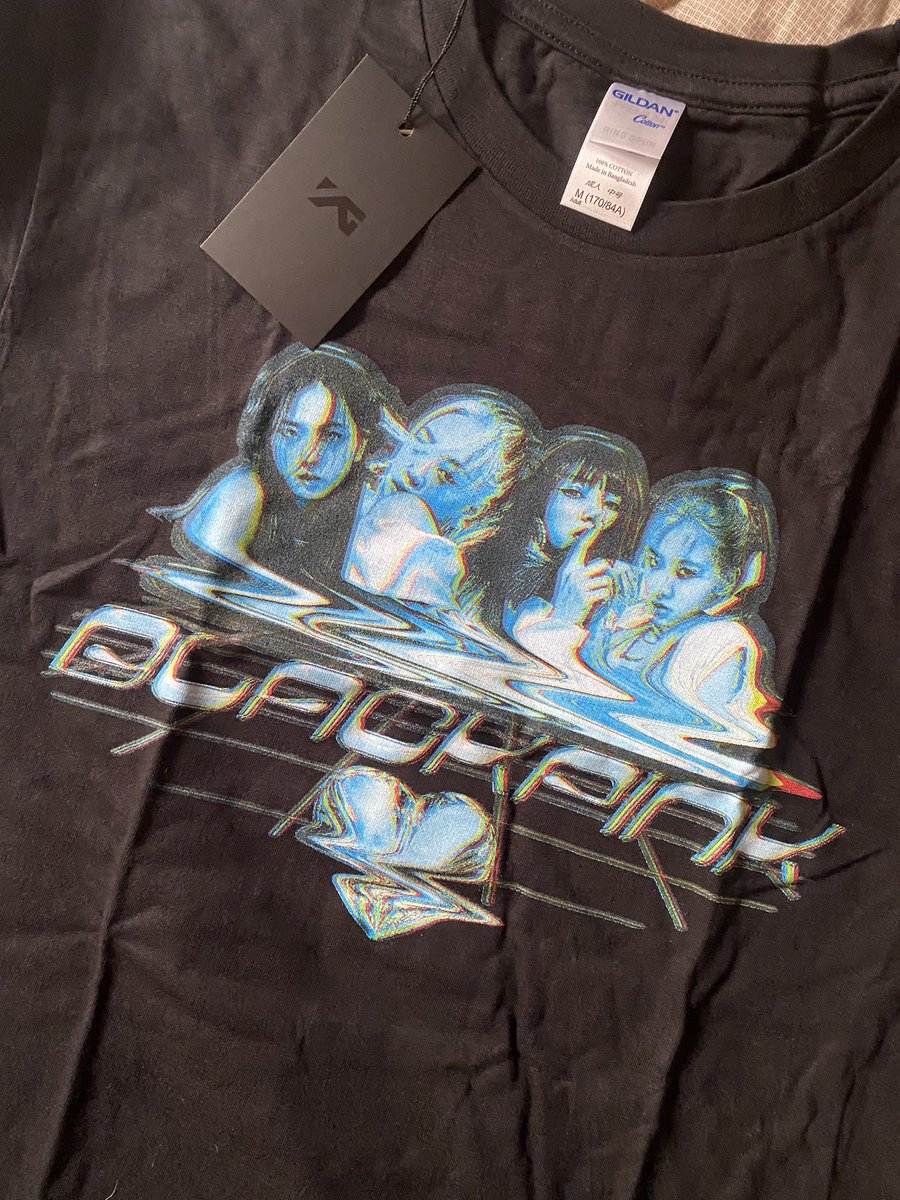 BLONK420's tweet photo. MY HYLT SHIRT ARRIVED WAHOO IT SHIPPED SO FAST https://t.co/ZuEBqSZFkd