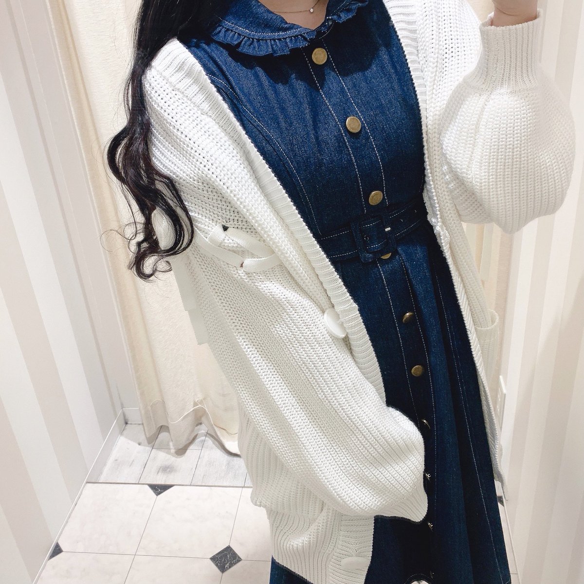 Evelyn Staff Code ショルダーレースアップカーデ 6500 デニムフレアop 7900 Tax ホワイトカラーがお顔周りを明るく魅せてくれる カーディガンと新作のデニムフレアワンピースで Evelynらしいガーリーな春コーデの完成です Staff 153cm