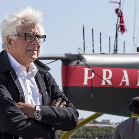 ApaJacopo's tweet photo. C'è un Italia che vince 🇮🇹, c'è un Arezzo che vince. A noi piace parecchio! Forza Luna Rossa Prada Pirelli Team  - Forza Bertelli. Adesso puntiamo alla vittoria finale💪 https://t.co/0l0lYWZCsG