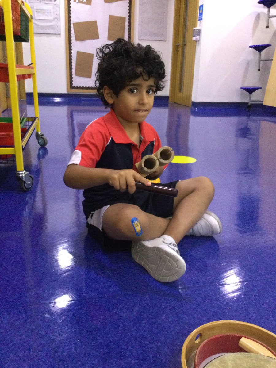 WPS_FS2's tweet image. Today #FS2B have enjoyed adding some sound accompaniments to the different settings in the story of “We’re Going on a Bear Hunt” #WPSFSLiteracy #FS2B