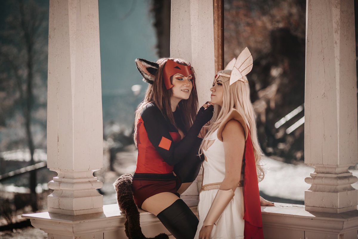 We got pictures from our new She-Ra cosplays yesterday! (of course with enough distance!)
I'm so in love with them!
Catra <a href="/Butterflyscar/">Evil little 🍑</a>
📷✨ <a href="/viiilicious_/">Viii</a>
#Shera #SheraandthePrincessesofPower #catradora #catra #adora