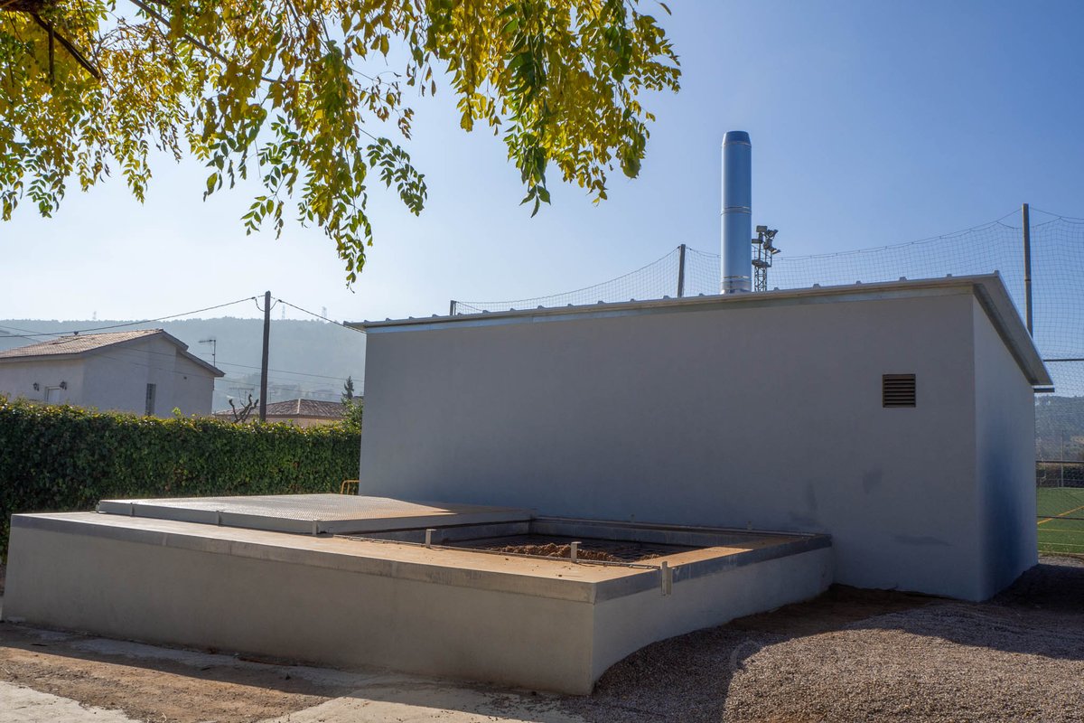 📢<a href="/vilassardedalt/">Vilassar de Dalt</a>, <a href="/ajargentona/">Ajuntament Argentona</a>, <a href="/AjSantFruitos/">Sant Fruitós Bages</a>, <a href="/ajmontbui/">Ajuntament de Santa Margarida de Montbui</a>, <a href="/ajsantmarti/">Ajuntament Sant Martí Sarroca</a> i <a href="/Aj_Figaro/">Ajuntament de Figaró-Montmany</a> ja escalfen alguns dels seus equipaments municipals amb estella forestal, estalviant així consum de combustibles fòssils

👉Les calderes s'han instal·lat en el marc del programa operatiu #FEDER