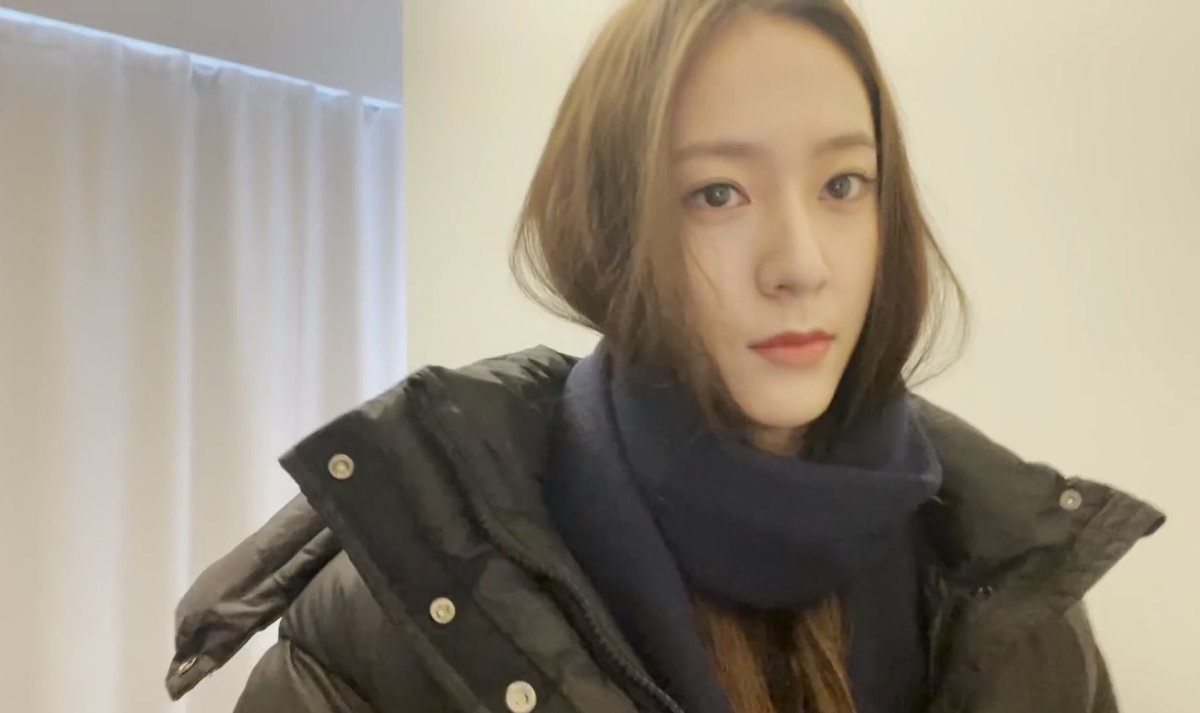 saveKRYSTAL's tweet photo. 수정아ㅇㅏ
                 ㅇ
                     ⋌
                         ㅇ
                            ㅜ https://t.co/V874WVUOqC