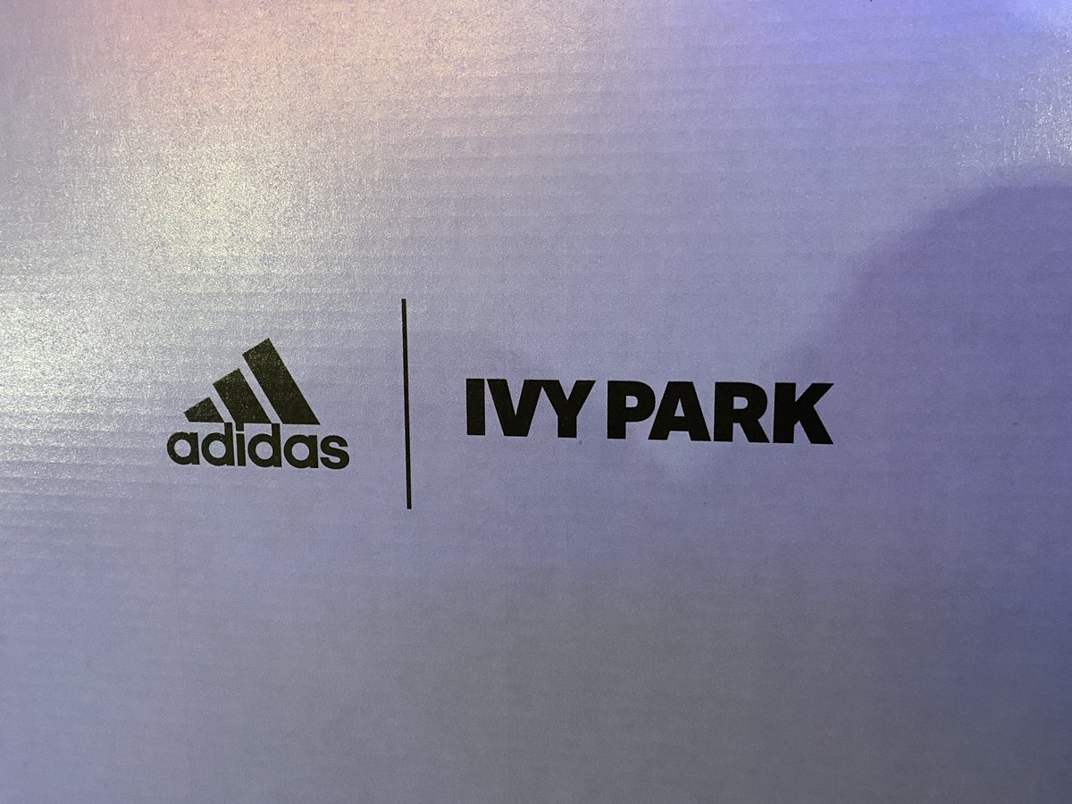 ElsaAngel19's tweet image. THANK YOU @Beyonce @adidas @WeAreIvyPark !!!! JUST RECEIVED THE ICY PARK !!!! 💗😭😘