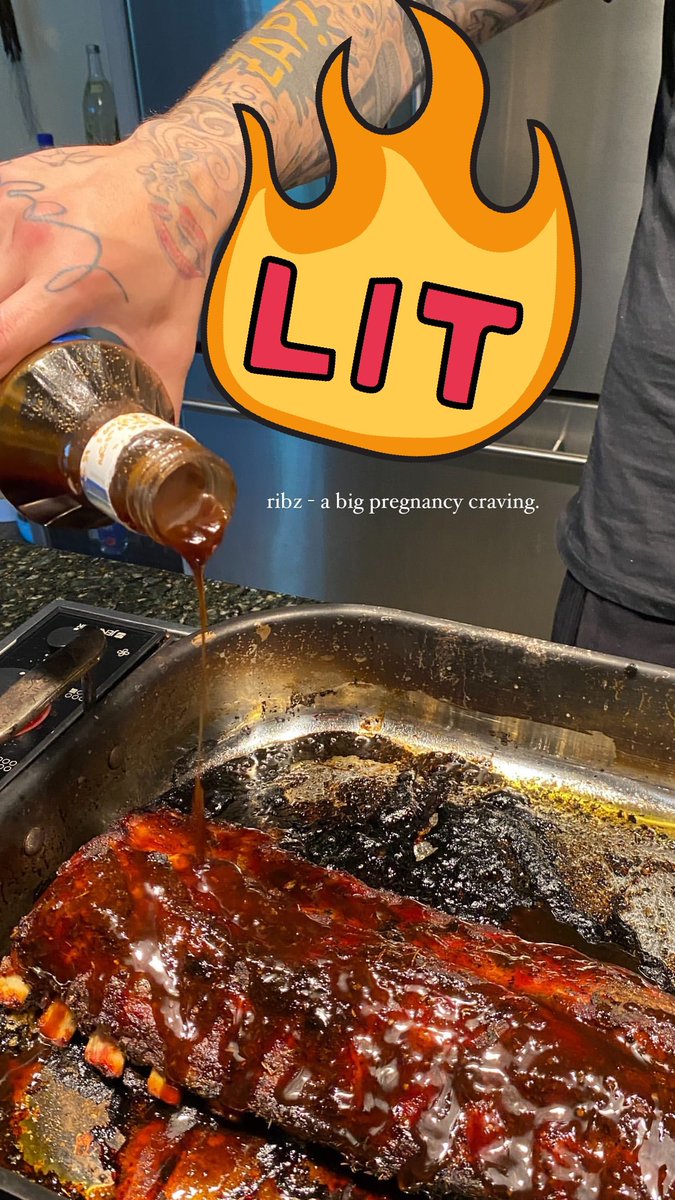 DEVlLSNOTE's tweet image. Cooking my wife my recipe of Oven-baked ribs. She loves my cooking, she just doesn't want to admit it.. 🙄🙄