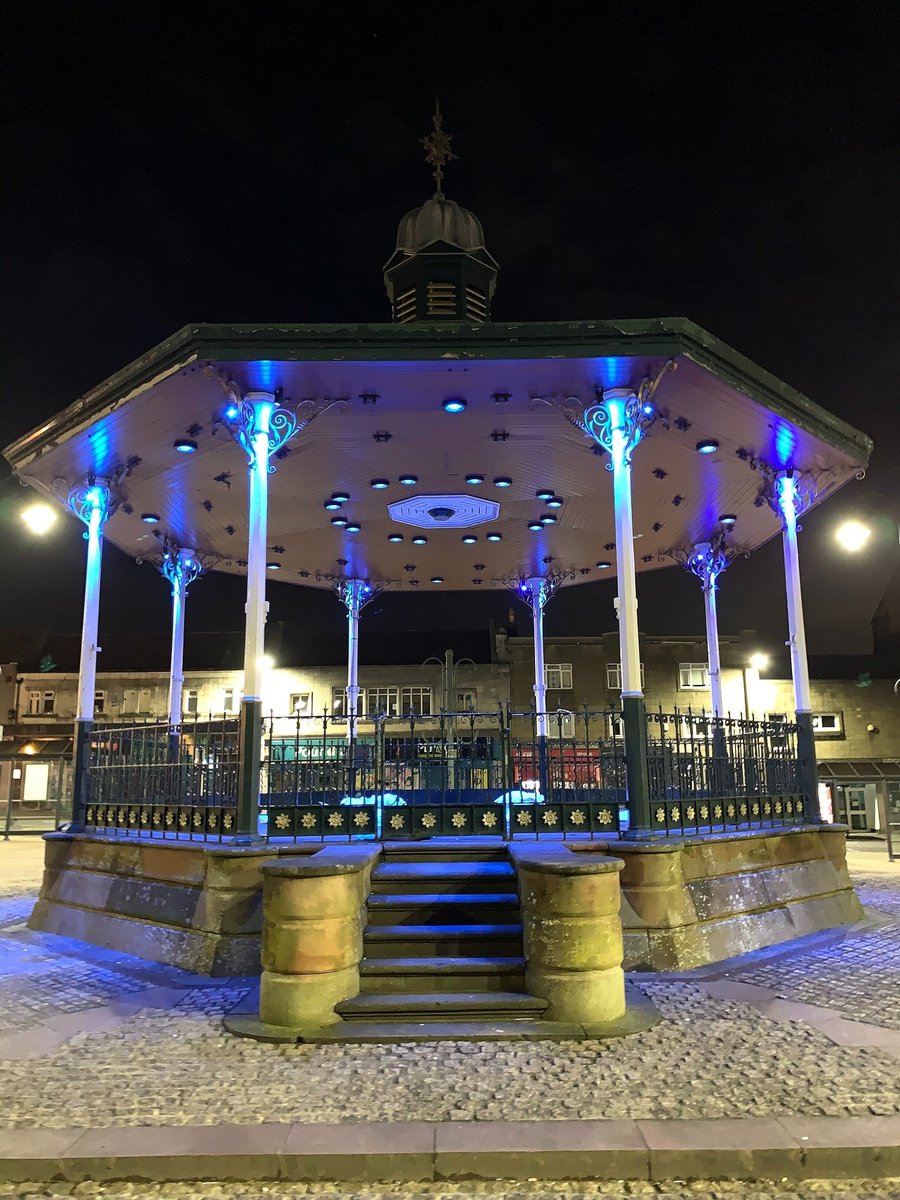 RenCouncil's tweet photo. This weekend we lit up Bascule Bridge in Renfrew and the bandstand in Johnstone's Houstoun Square to celebrate World Thinking Day. 

World Thinking Day is celebrated annually on 22 February by members of the Girlguiding and Girl Scout community.

#WTD2021 @GirlguidingScot https://t.co/6uFJNNOwpN