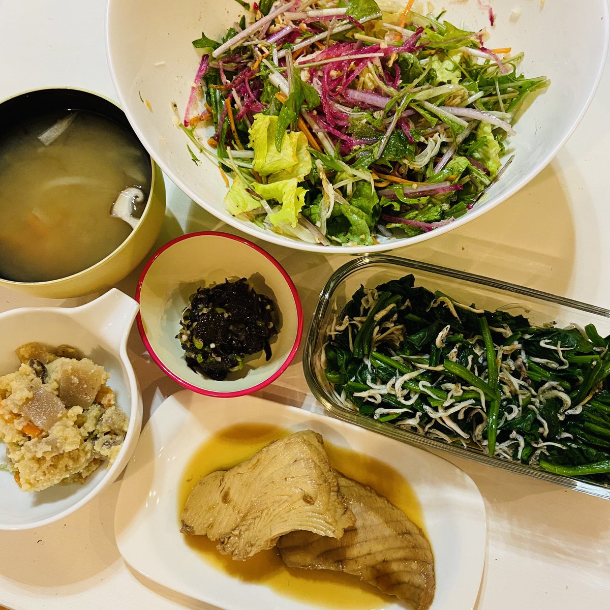 かりんとう 今日の晩ご飯は サメの煮付け 生海苔のナムル ほうれん草のお浸し おから煮 味噌汁 ササミフレークのサラダ サメ の切り身って 大阪に住んでた時には売ってなかったよなぁ 今もかな おうちごはん 料理好きな人と繋がりたい かりんとう 今日の晩ご飯は サメの煮付け 生海苔のナムル ほうれん草のお浸し おから煮 味噌汁 ササミフレークのサラダ サメ の切り身って 大阪に住んでた時には売ってなかったよなぁ 今もかな おうちごはん 料理好きな人と繋がりたい