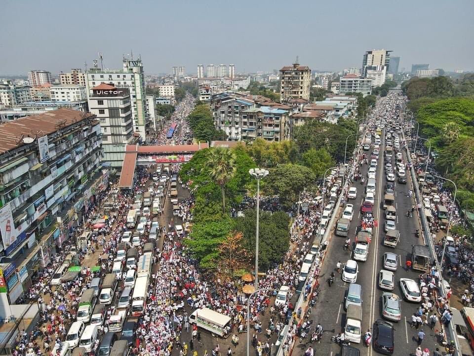 harleythel's tweet photo. Drone shots of Yangon #hledan for Today Five Two Strike!! They are millions of voters for our elected government !! If Junta repeats Vote Fraud, See this enormous crowd!We voted for NLD!! @YourAnonCentral @POTUS @UNHumanRights @RapporteurUn @freya_cole #22222Revolution https://t.co/eoXqVI6I3o