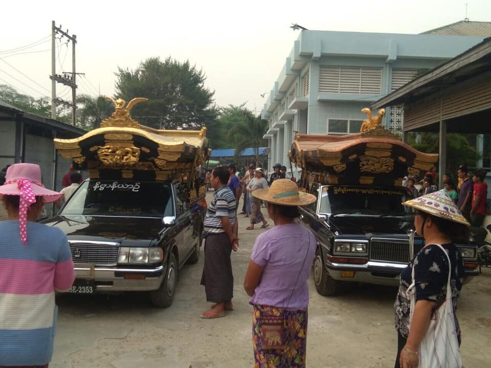 日本ではすっかり見かけなくなった宮型霊柩車を海外のニュース映像で発見 輸出されていたとは Togetter