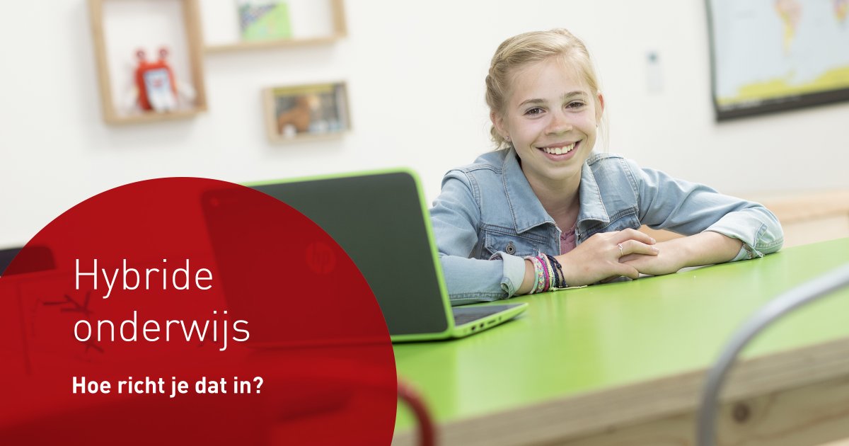 Nu scholen weer (gedeeltelijk) op school lesgeven, krijg je ook te maken met leerlingen die vanuit huis de les moeten volgen. In onze leaflet 'Het hybride klaslokaal' zoomen we in op de apparatuur die je kunt gebruiken: bit.ly/2OPGMQH