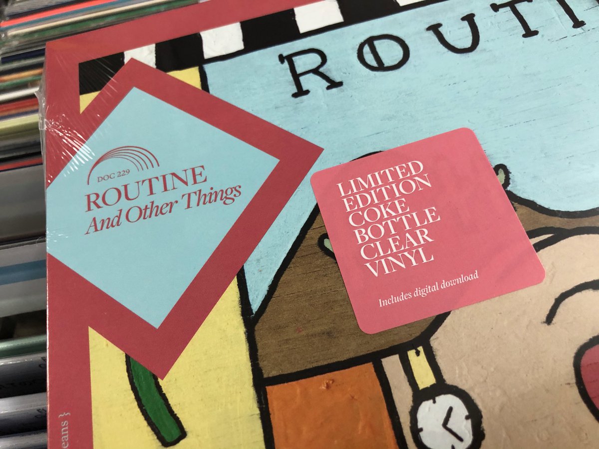 DAWA_FLAKE's tweet image. 絶対にチェック！！当店超人気のJAY SOMが新たに始めたユニットのデビューEPです！！しかも限定カラー盤きてます。3/12発売です。Pre-Order開始！！！！
ROUTINE / AND OTHER THINGS (LIMITED COKE BOTTLE CLEAR VINYL) / 12" / ￥2,190 flakerecords.com/rcminfo.php?CO…