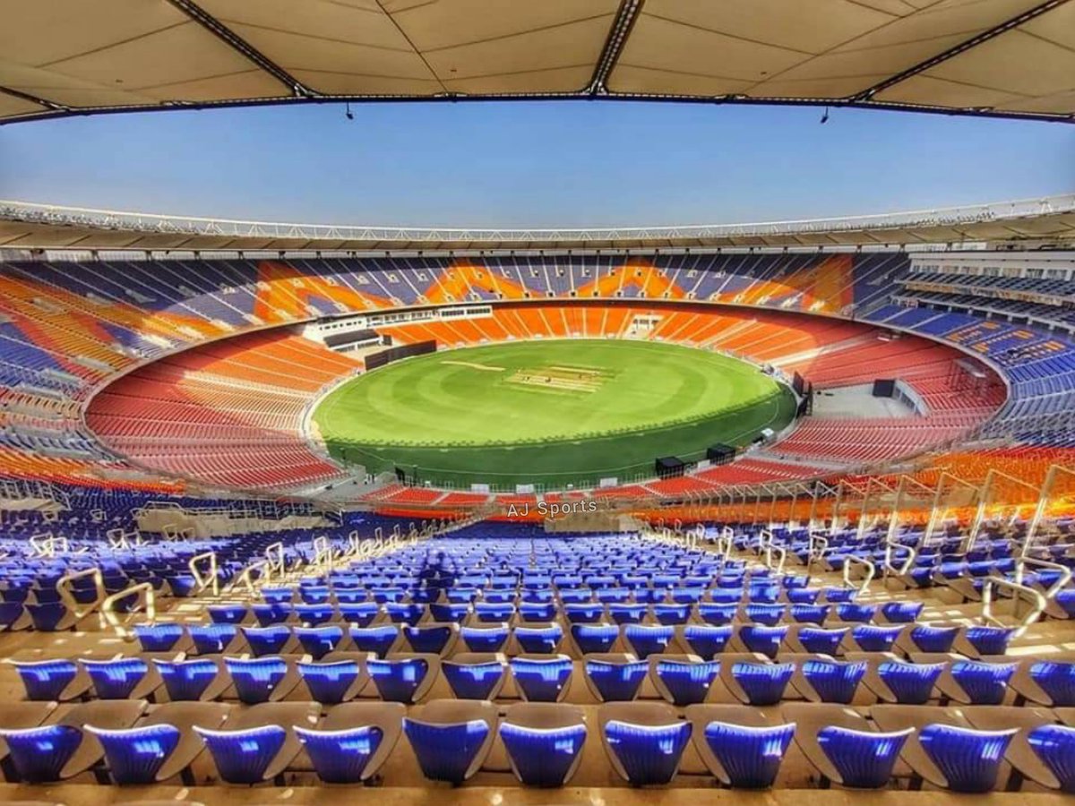 AdhirajHJadeja's tweet image. Day and Night View of Sardar Patel Motera Stadium, Ahmedabad.

#INDvENG #MoteraStadium #Ahmedabad 
@BCCI @GCAMotera