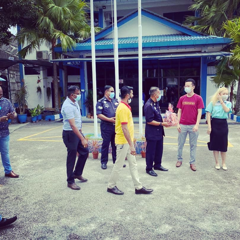 Makkal Sakthi Johor On Twitter 22 02 2021 Tampoi Balai Polis 2pm Johor Makkal Sakti Telah Ke Balai Polis Tampoi Johor Bahru Untuk Mengucapkan Ribuan Terima Kasih Dan Memberi Sedikit Sumbangan Kepada Barisan Hadapan Atas