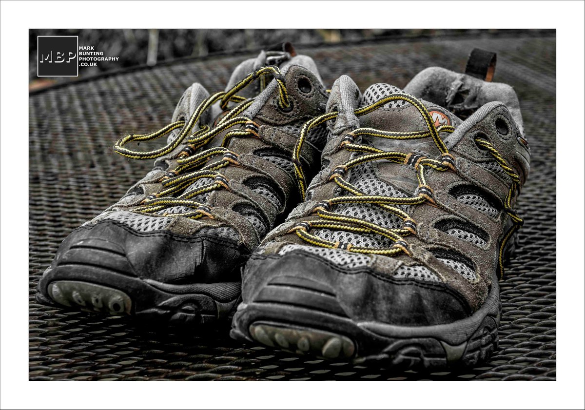 BuntingMark's tweet photo. 20210220 - In Deepest Cambridgeshire - It's the end of the road. I feel a bit of a heel, but after much sole-searching, it's the right thing to so. Time to buy my next pair of #merrellshoes. #outdoors #walking #trekking #adventure #travel #nikonphotography @MBuntingPhoto https://t.co/jTmolNHQGa