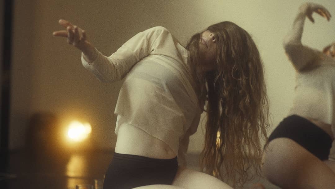 Thrive Dance - Half Sewn (2019) 

#dance #dancer  #dancevideo #choreography #mondaymotivation  #dancingvideo #contemporary