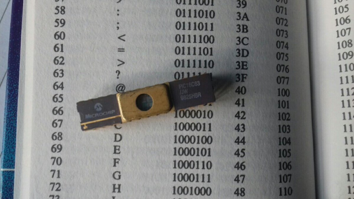 G_T_Watkins's tweet image. Found a vintage PIC microcontroller in a box of bits. But how old is it? #picmicrocontroller @MicrochipMakes @MicrochipTech