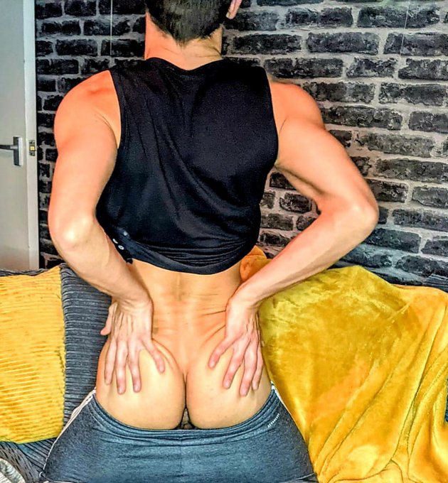 1 pic. @OnIyFansNewbie Massive sale only $3 a month!!  Bi sex vids and pics, daily uploads, chats, kinks