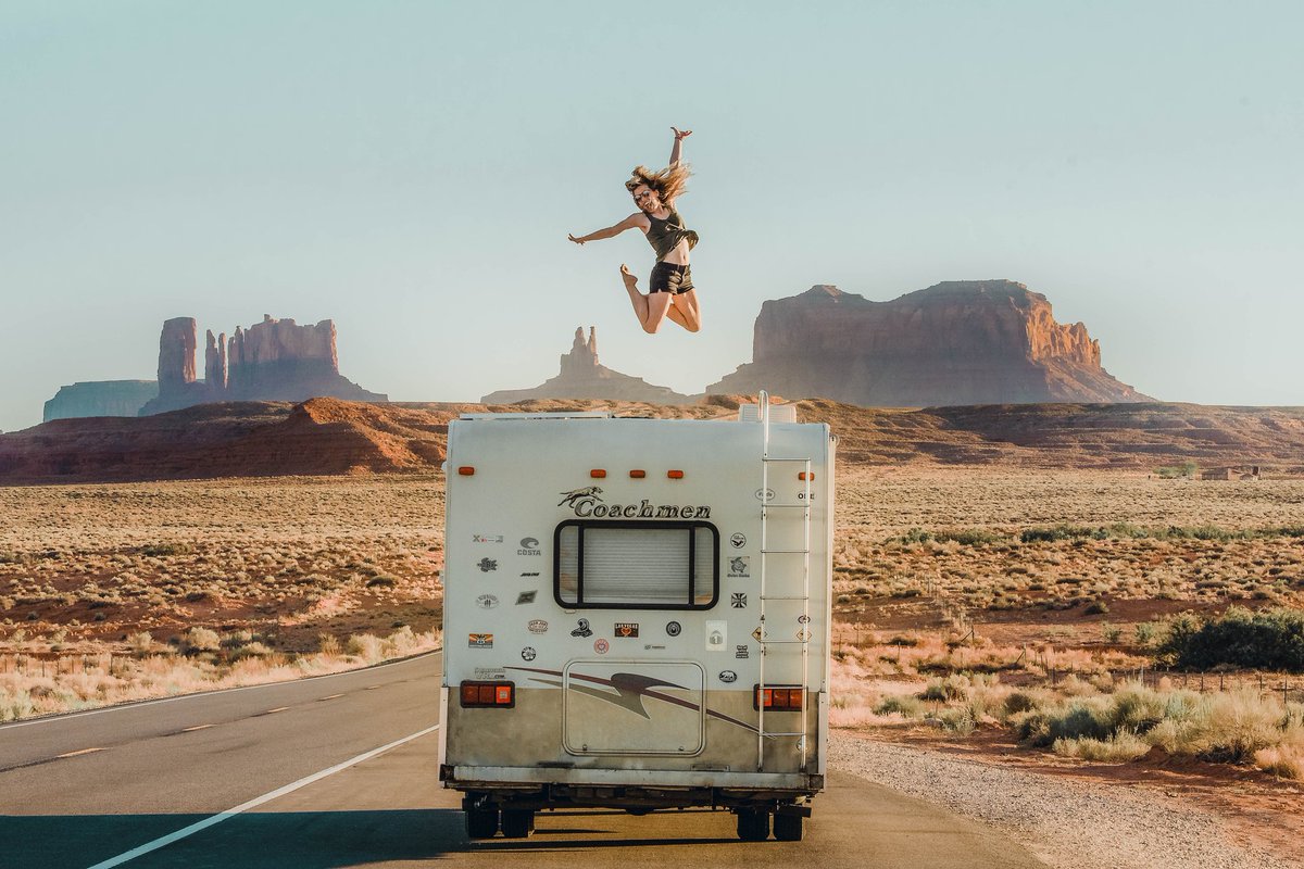 "I would say that the thing most represents me for this photo is the life switch I made. Quit everything and just live for stuff I love and try new things every week and discover my path!"

Jumper: @maggy.lefebvre 

#GlobeJumpers #KeepJumping